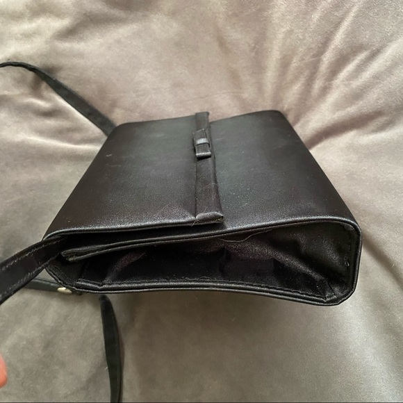 KENNETH COLE Purse. Satin clutch with bow, removable strap, black - Picture 2 of 7